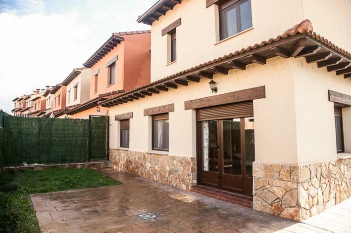 Apartamento El Palomar Ayllon Exterior photo